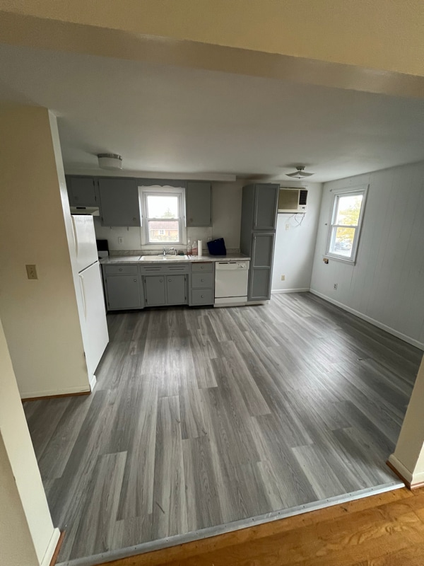 Building Photo - 153 N Charlevoix Pl