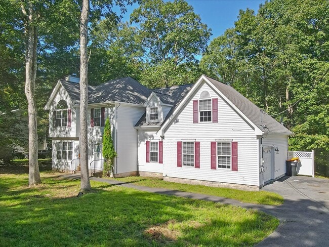 Building Photo - 198 White Pine Trl