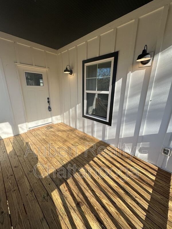 Building Photo - 1242 Browns Ferry Rd