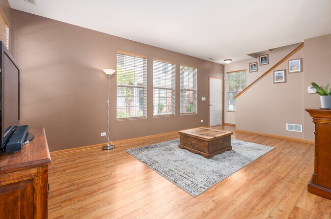 Foto del edificio - 1440 Millbrook Dr