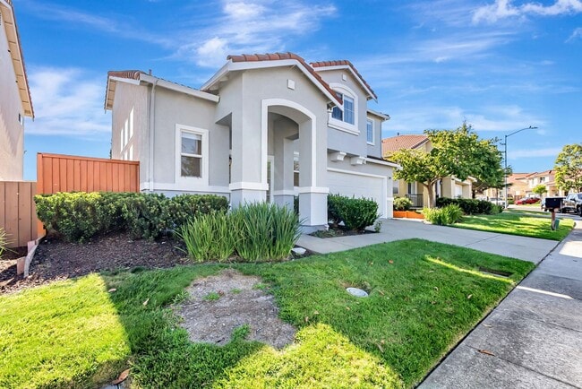 Building Photo - Freshly Renovated Single-Family Home for Rent