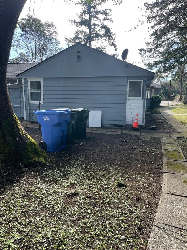 Foto del edificio - 12827 Glenwood Ave SW