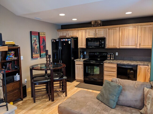 Building Photo - 61 Keystone