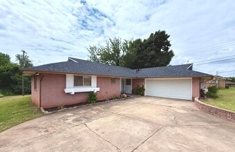 Building Photo - 318 NE 59th St