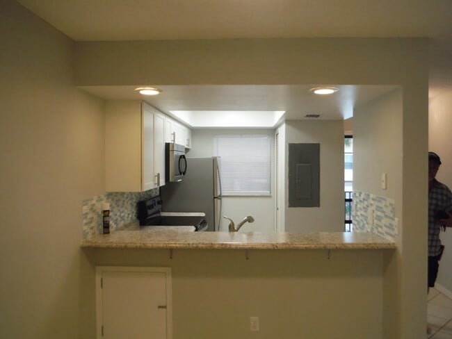Building Photo - 3035 Sir Hamilton Cir