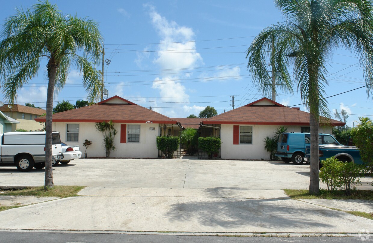 Primary Photo - Ridge Court