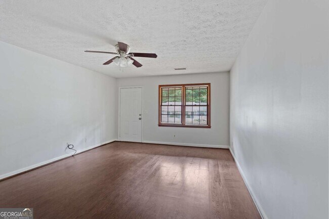 Foto del edificio - 230 Kimberly Way SW