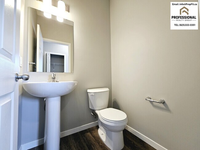 Building Photo - 2273 Alces Dr SW