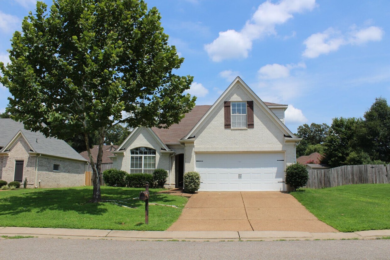 1472 Lost Brook Dr, Cordova, TN 38016 House Rental in Cordova, TN