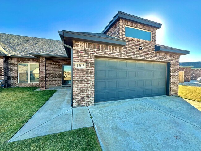 Foto del edificio - Updated Four Bedroom in North Lubbock.