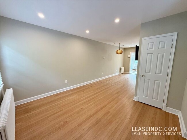 Foto del edificio - 1941 39th St NW