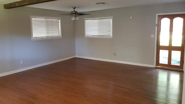 Building Photo - 5311 Pine Ln Dr