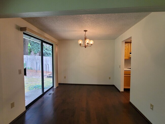 Foto del edificio - 3 Bedroom Central Kitsap Home