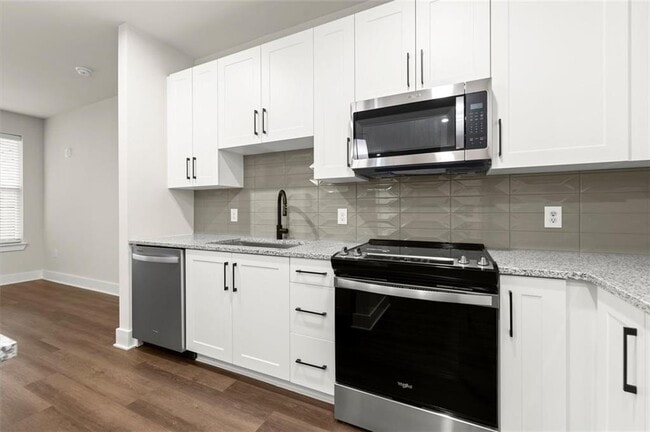 Building Photo - 2648 Sandy Plains Rd