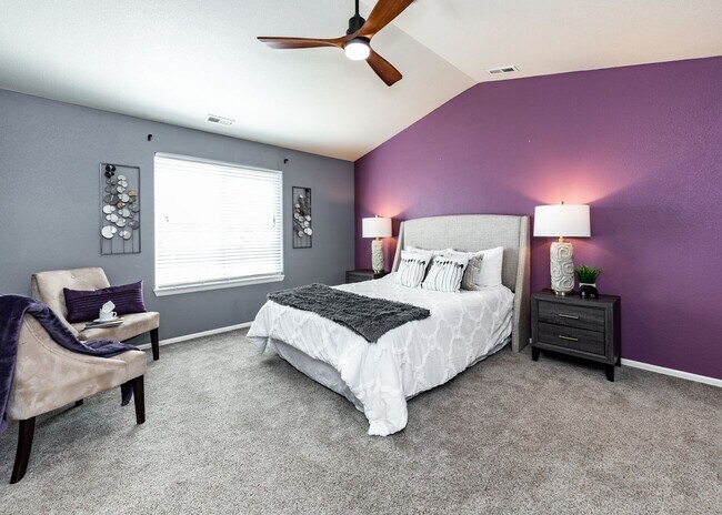 Foto del edificio - Cute End Unit 3 Bedroom Townhome in Lorson Ranch Next to Open Space