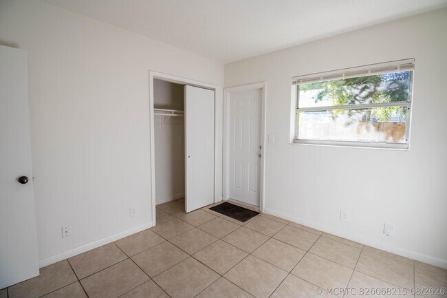 Foto del edificio - 835 SW 4th St