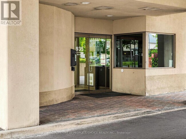 Building Photo - 935 Sheppard Ave W