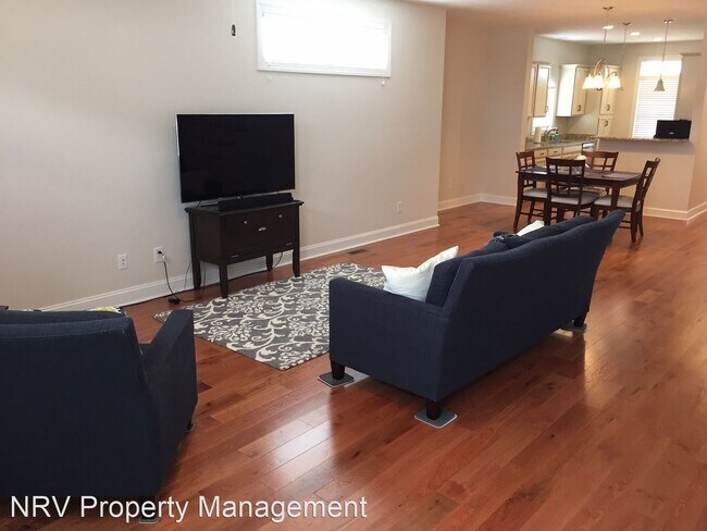 Foto del edificio - 4 br, 3 bath House - 613 Kentwood Dr.