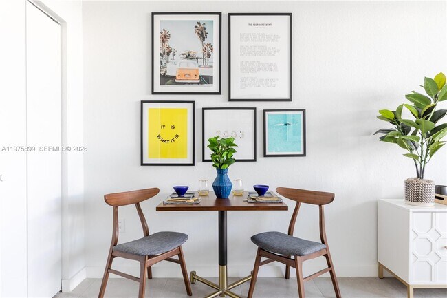 Building Photo - 1950 W 49th St