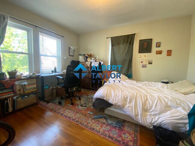 Foto del edificio - 94 Heath St