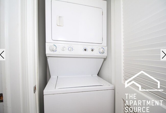 Photo - 1214 W Waveland Ave Apartment