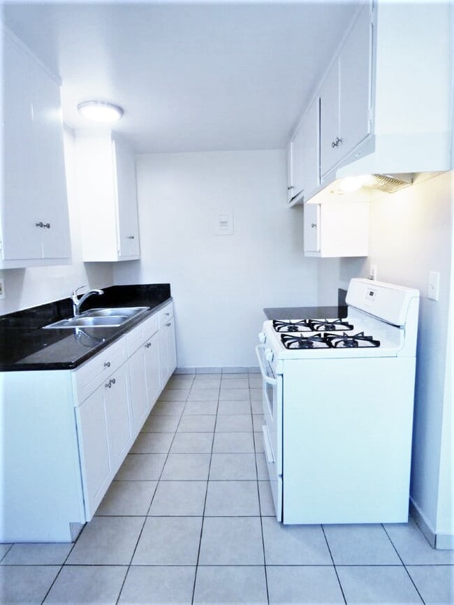 Building Photo - 16208 Eucalyptus Ave