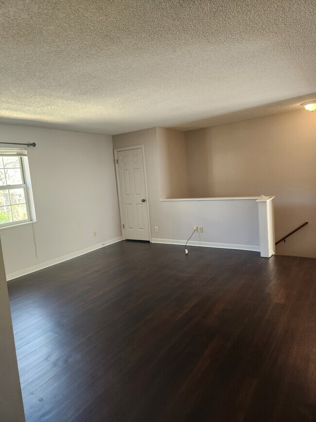 Building Photo - 9176 N Swan Cir