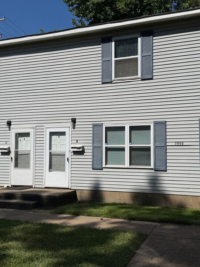 Building Photo - 2900 Tuckaseegee Rd