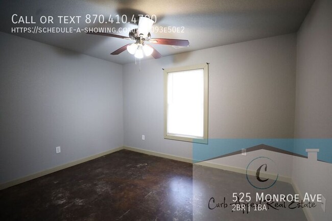 Building Photo - Beautiful 2 bed / 1 bath house with fenced...