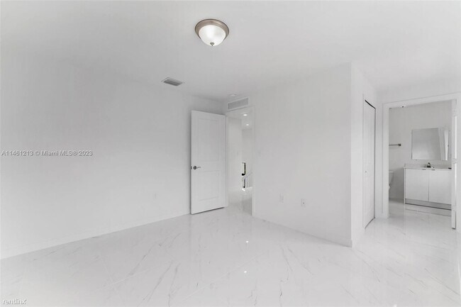 Foto del edificio - 3 br, 3 bath House - 11937 SW 217th St