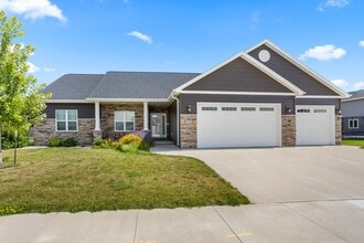 Building Photo - 5550 N Amethyst Dr