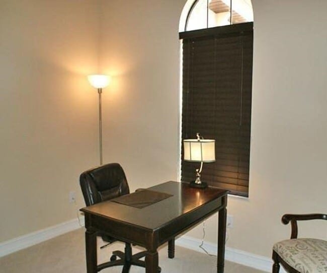 Building Photo - ** AVAILABLE AGAIN FOR DEC- FEBRUARY 2027 **  3 PLUS A DEN AND ELECTRIC HEATED POOL HOME **