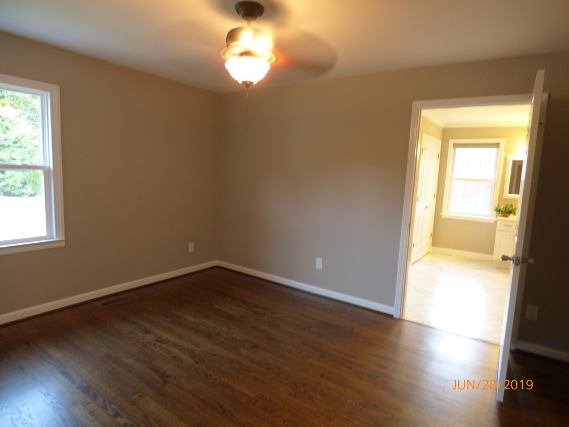 Master Bedroom - 214 S Smithfield Rd