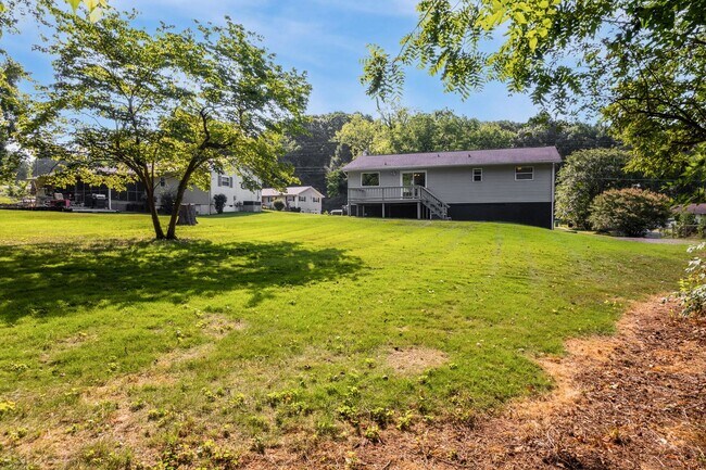 Building Photo - Knoxville 37934 - Farragut Schools - Recen...