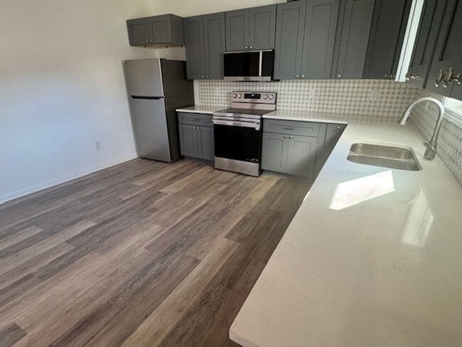 Foto del edificio - 20 Sanford Ave