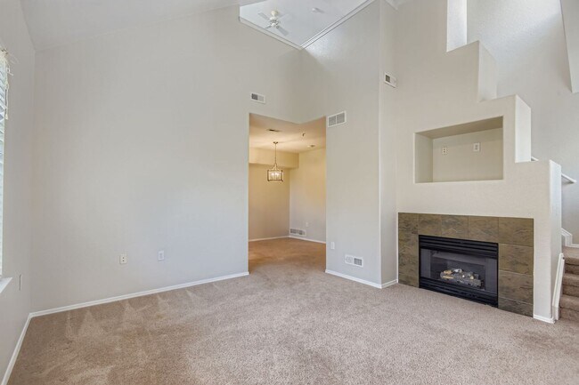 Foto del edificio - 16332 E Fremont Ave