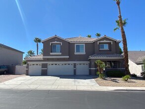 Building Photo - 2650 Hourglass Dr