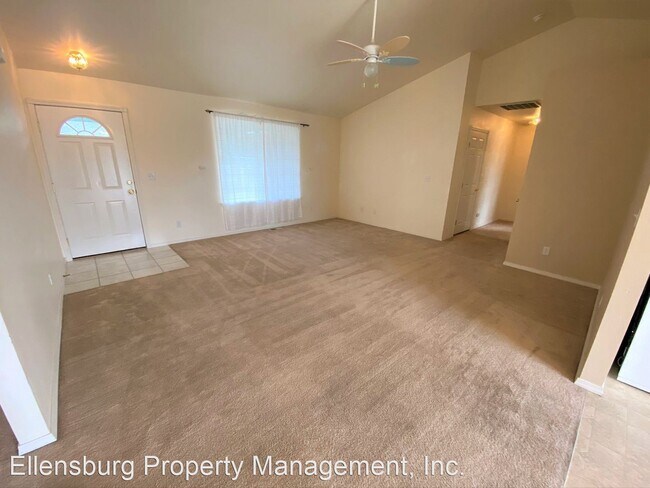 Building Photo - 3 br, 2 bath House - 2217 N Abbey Glen Ct.
