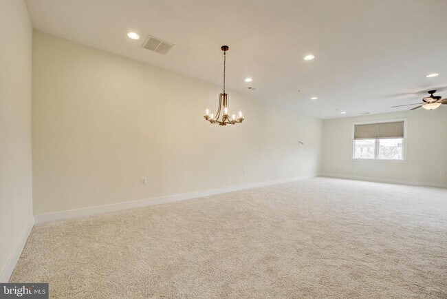 Foto del edificio - 620 McKenzie Ave