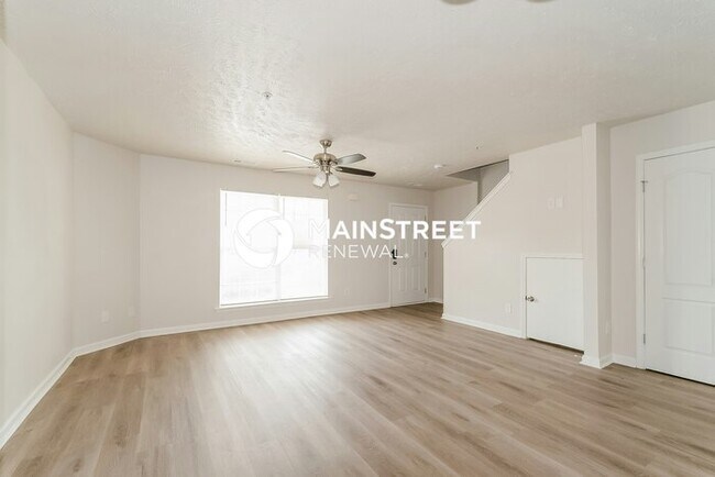 Foto del edificio - 3 Bedroom Pet-Friendly Home in La Vergne, TN with Main Street Renewal