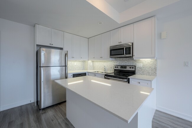 Photo du bâtiment - 60-TH60 Winston Park Blvd