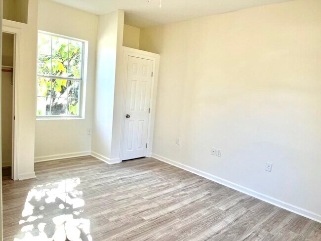 Foto del edificio - 1222 S 18th St