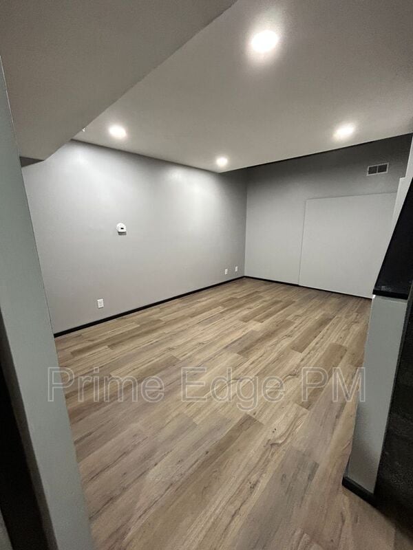 Foto del edificio - 1801 Ridgehaven Ct