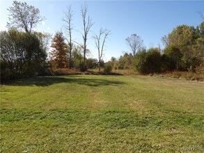 Building Photo - 10332 Transit Rd