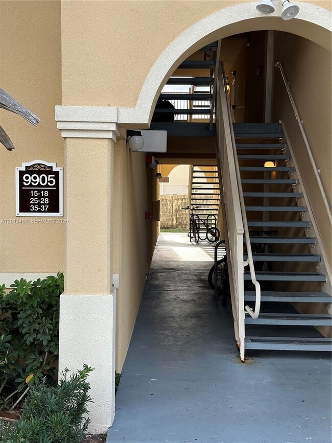 Foto del edificio - 9905 Westwood Dr