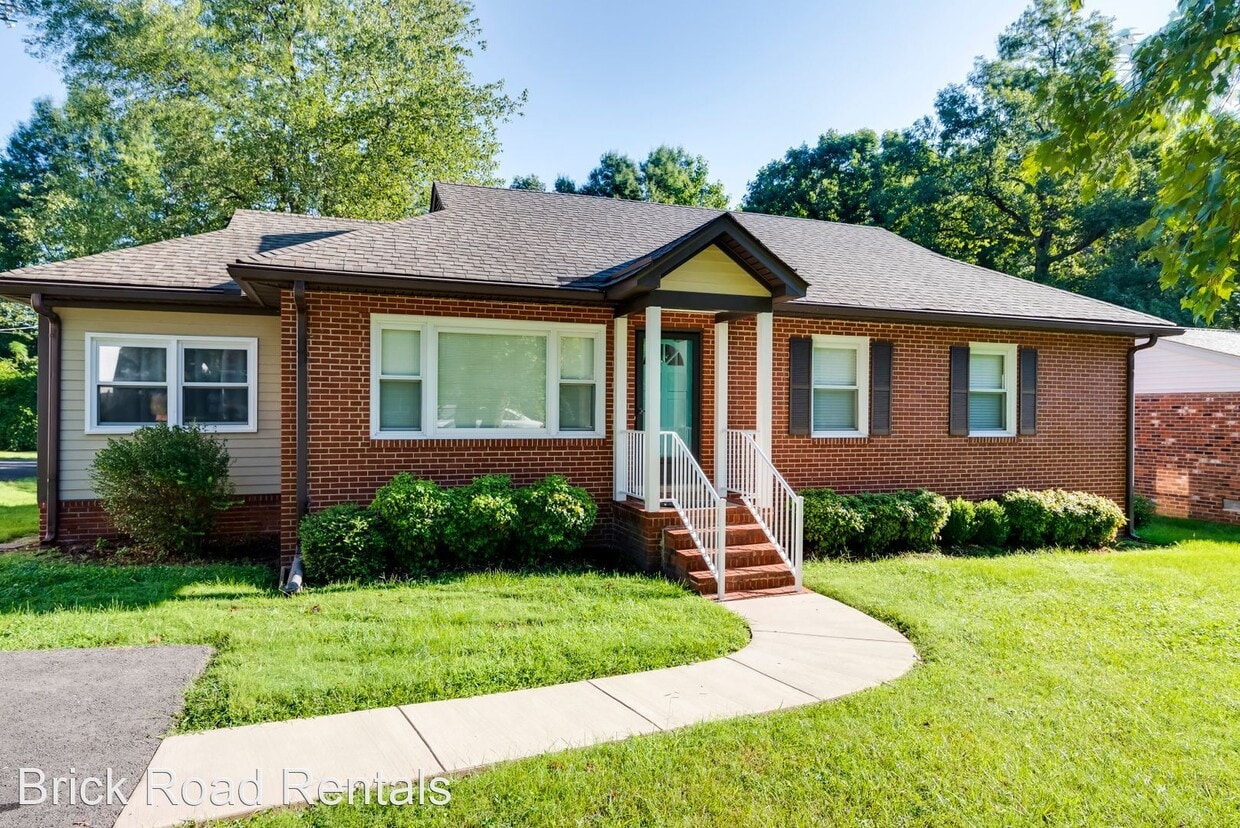 Primary Photo - 3 br, 1 bath House - 8406 Holly Hill Rd
