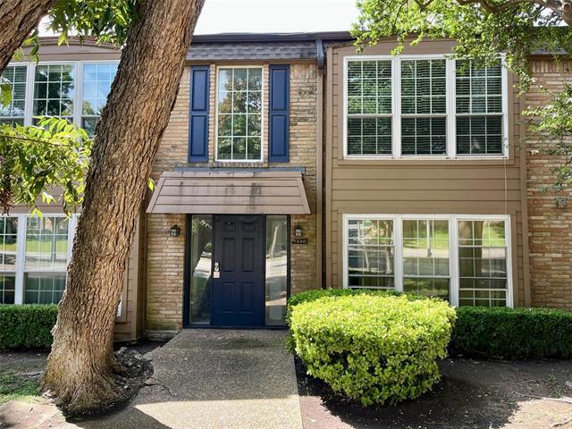 Foto principal - 7920 Royal Ln