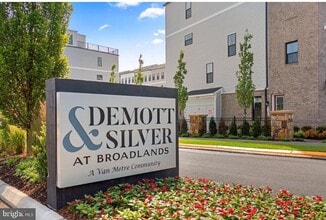 Building Photo - 21764 Dollis Hl Ter