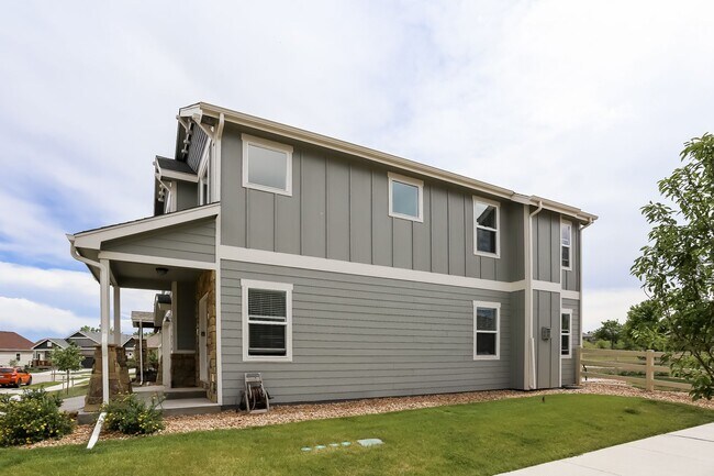 Building Photo - 2851 Breton Way