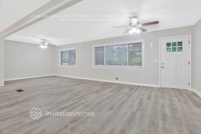 Building Photo - 944 Betty Dr